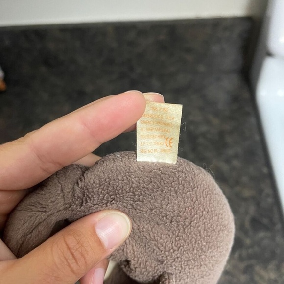 Ty Beanie Babies 1996 Jolly the Walrus - Picture 4 of 6